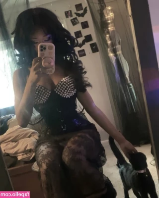 Thelovewitch942 - Foot worship and sun bathing lol