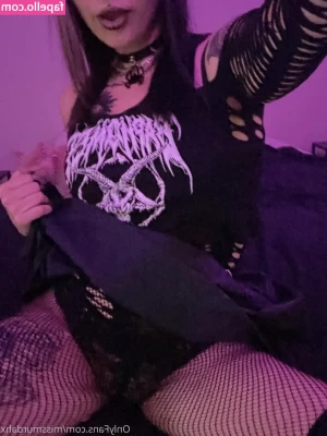 missmurdahx - I’m just a nudie at heart 😄
