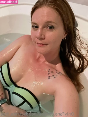 redheadsecrets_free [ redheadsecrets-free ] - Esperando el Didi 🍒👅