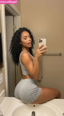 Suukalia - just bending over, didn't mean to flash you