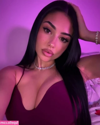 Lilia Laiseca [ lilia-laiseca ] - Would you rather cum on my ass or in my ass?