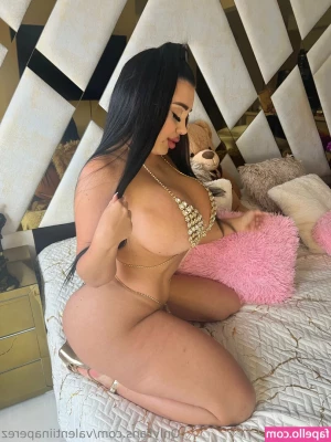 valentiinaperez - Boobies for your Monday