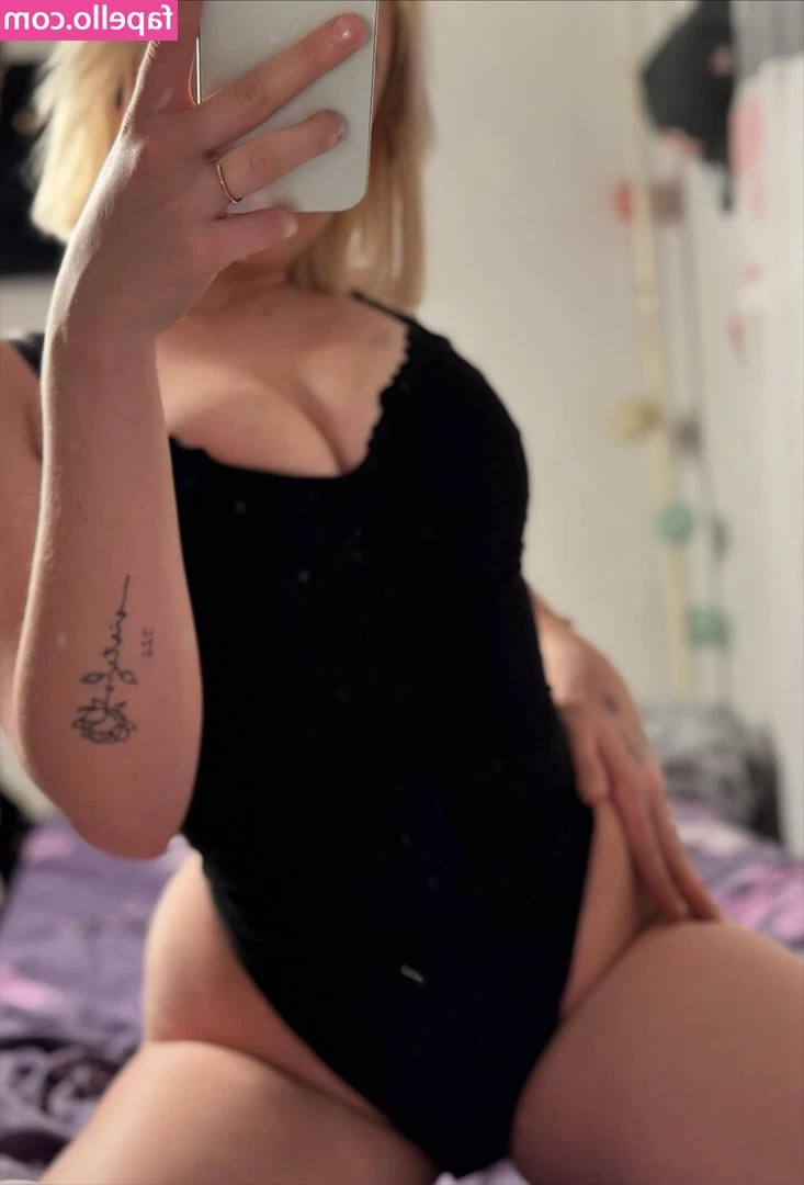 Hanna Jane Harper [ hanna-jane-harper ] - I would like you to suck my pussy please 👉🏻👈🏻 thanks me