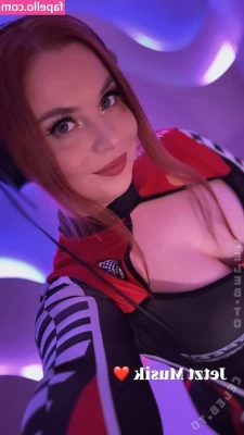 narilah.twitch [ narilah-twitch ] - Up close and personal
