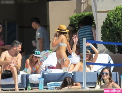Jessica Alba [ jessica-alba ] - Me desnudas