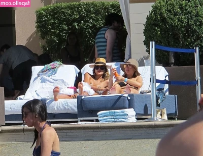Jessica Alba [ jessica-alba ] - Life is like a box of chocolates. You never know when you're going to