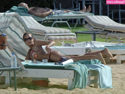 Jessica Alba [ jessica-alba ] - Kneel down and suck this pussy.....