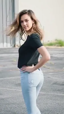 Jessica Alba [ jessica-alba ] - Servicing my man   Who got next     gayvegas  gayasians  asianvers 