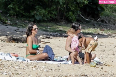 Jessica Alba [ jessica-alba ] - Andy G Colombian men just know what they re doing and  andyguxx is no