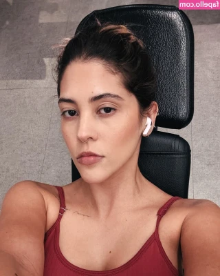 Dora Figueiredo [ dora-figueiredo ] - One more slo mo hehe