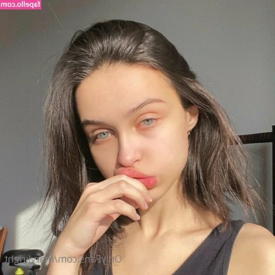 maryloveeeefree - I decided to get my ass all oiled up and give this dildo some head  