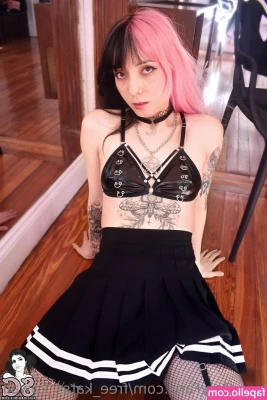 free_katss_kawaii [ free-katss-kawaii ] - I think this looks way to good on me :P
