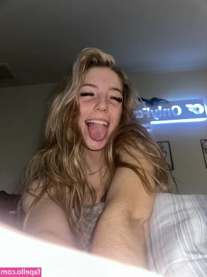 UrfavGirlNextDoor [ urfavgirlnextdoor-1 ] - Do you know the most sensitive part of my