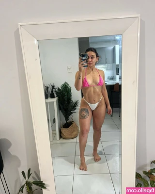 Katiejanee [ katiejanee-1 ] - Have you decorated for the holdays? You can decorate me in your..ahem