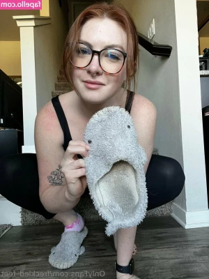 freckled_feet [ freckled-feet-1 ] - Smokey blow job