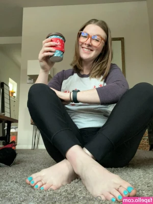freckled_feet [ freckled-feet-1 ] - Would you let me keep my pants up or let them reach the floor?😏