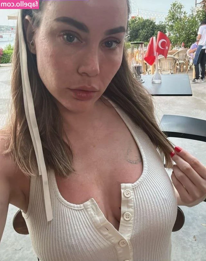 Esin Çepni [ esin-epni ] - It's hard to keep my pants in place 😂 Do you know any good way?