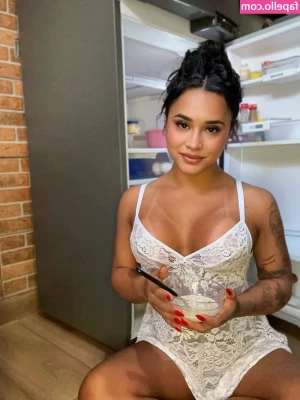 thainaaccio - worship my size 10s