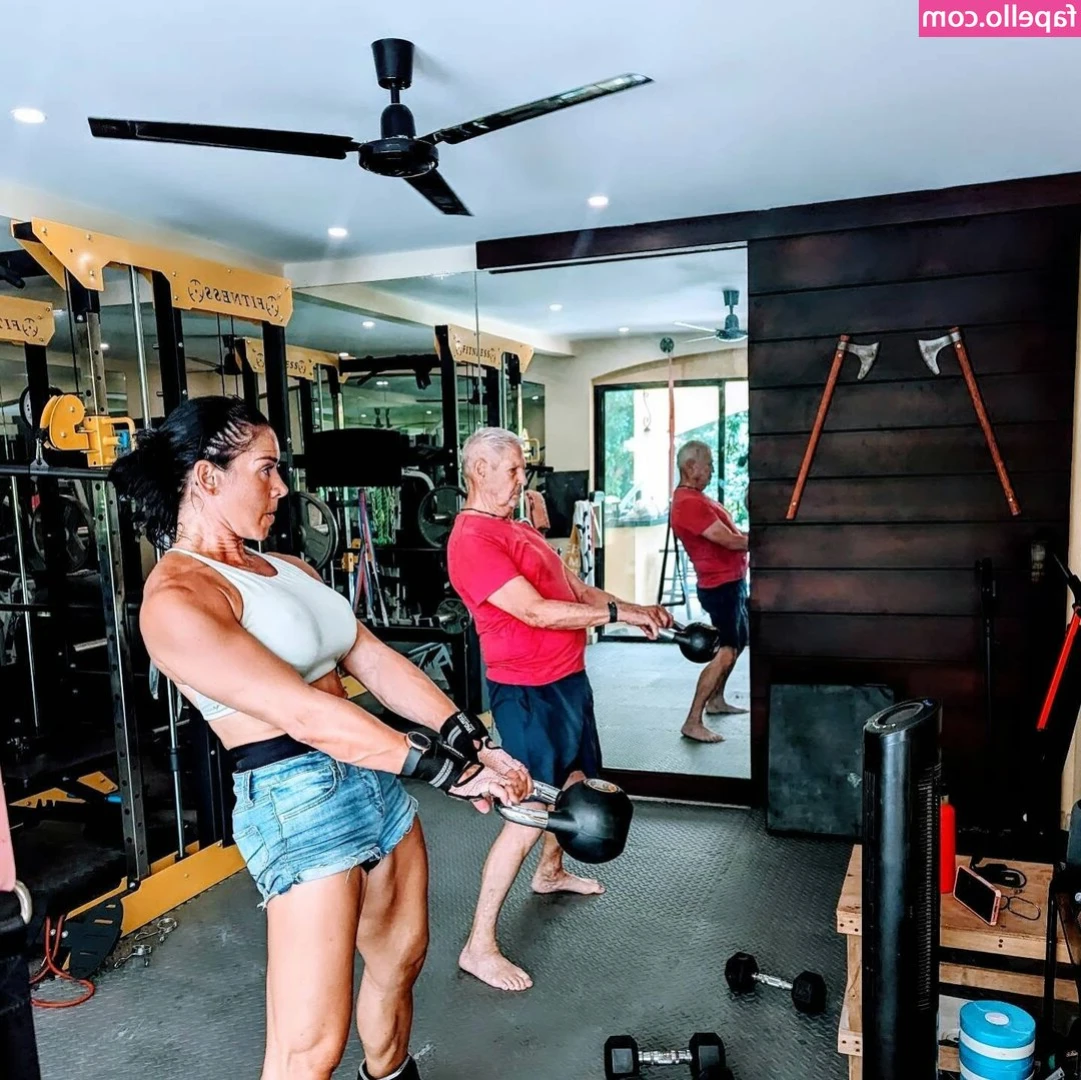JodiRundFitness - My nipples are unmatched 😏