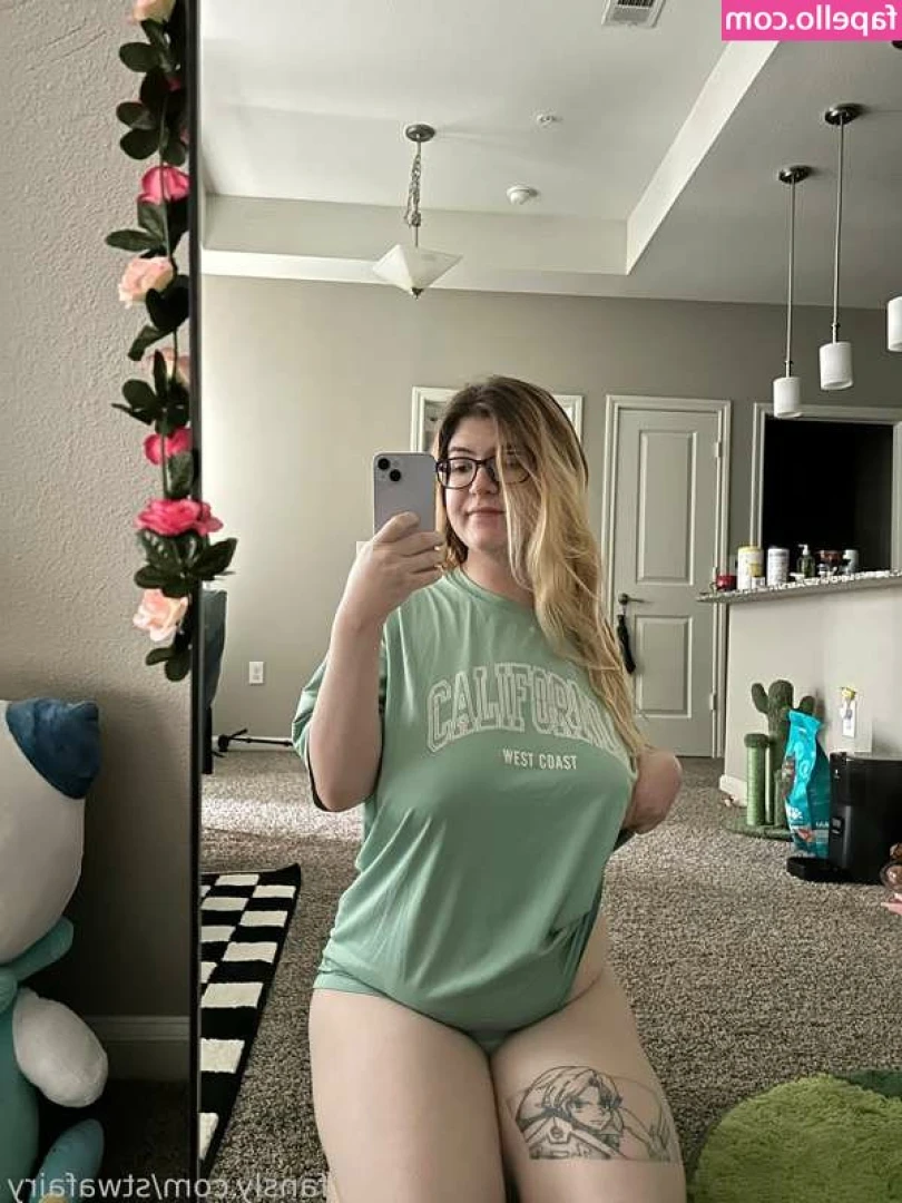 zoe [ zoe-2 ] - I know you want more, message me!