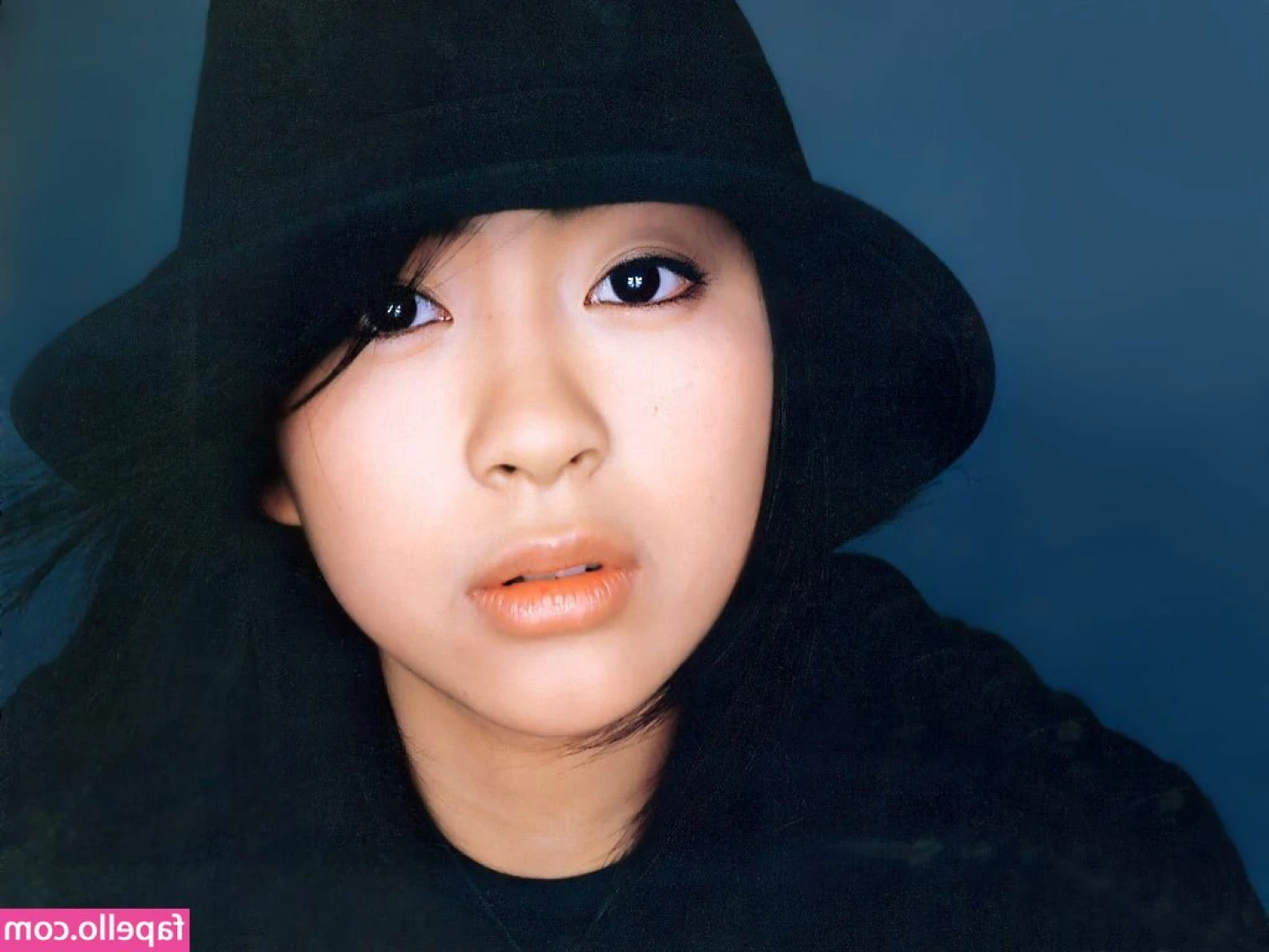Utada Hikaru [ utada-hikaru ] - In the ferns with Jay Marie