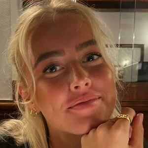 Leah Peters