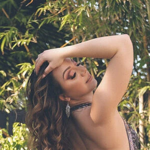 CurvyCleo