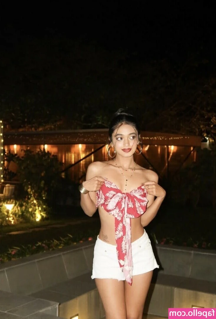 Ruchi Jadhav [ ruchi-jadhav ] - Incredible Flip flop fuck with legendary sexy @gabrielcross WOOOF!