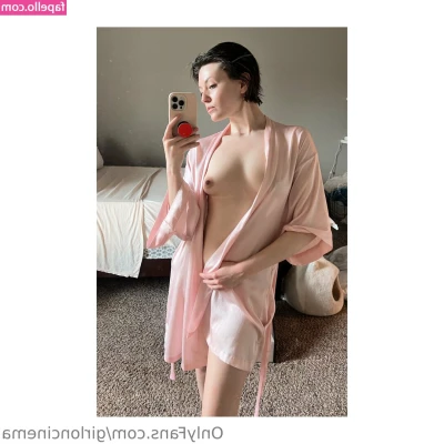  [ girl-on-cinema ] - Costume time is over! I m gettin back in the saddle...or rather... on