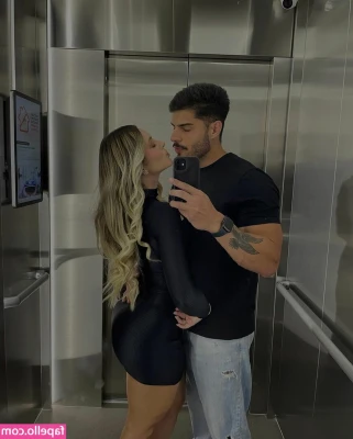 Carolina Paiva [ carolina-paiva ] - Should I make more feet content?
