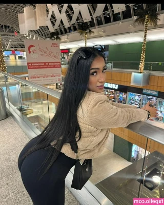 lulh0neydip - Blowjob anyone? 🍆🍆🍆