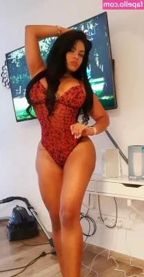 Rihanna Miller [ rihanna-miller ] - No need to be shy lovely 💕 I love to chat so come hit me up 😃