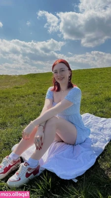 _xenia_mlr_ [ xenia-mlr-1 ] - Check your inbox for booty + cameltoe ✨  I love spoiling ya’ll.