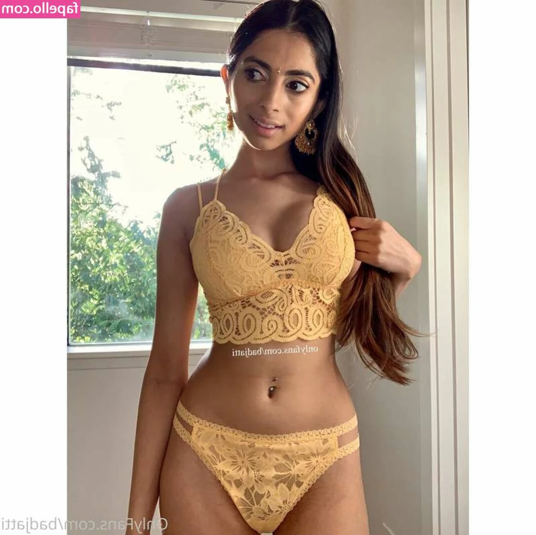 badindiangirl - Tits look huge like this