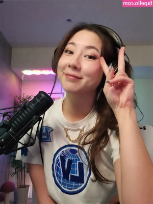 Fuslie (Leslie) [ fuslie-leslie ] - So I wanted to try again for 30 minutes of cumming. Maybe I should