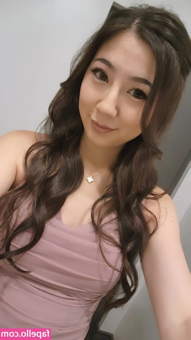 Fuslie (Leslie) [ fuslie-leslie ] - Hanging and dangling 🙃