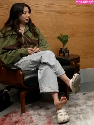 Fuslie (Leslie) [ fuslie-leslie ] - Good girl gone bad 💗