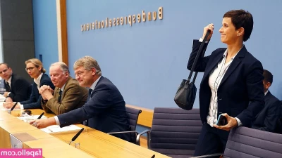 Frauke Petry [ frauke-petry ] - Do I really have to put pants on?