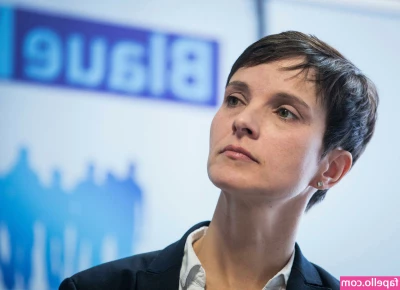 Frauke Petry [ frauke-petry ] - Big piece of meat 😏
