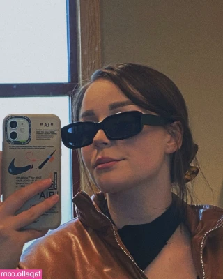 Clara Ellis [ clara-ellis ] - Just being a show off🖤