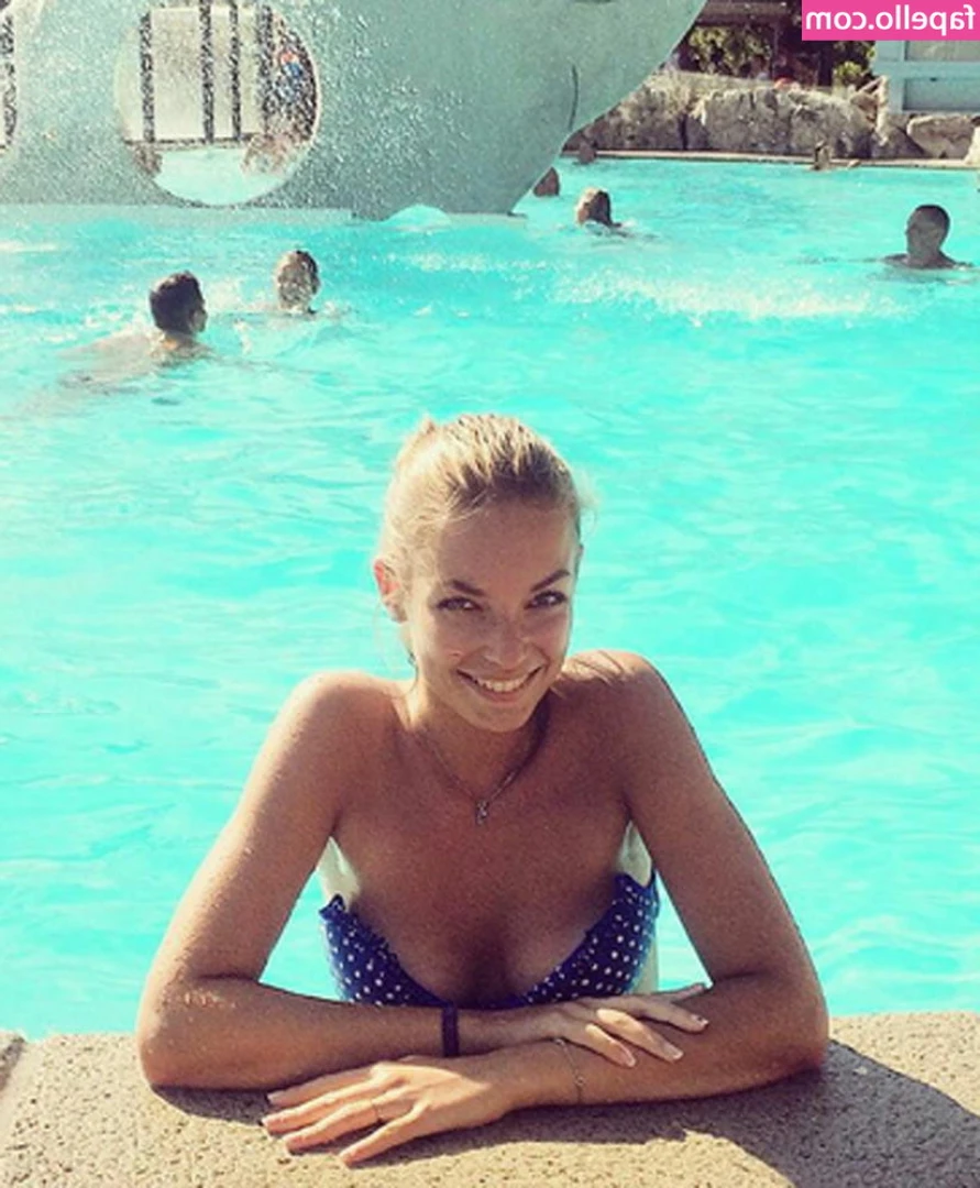 Cécile Fourrier [ ccile-fourrier ] - What would you like to do with me?🥰