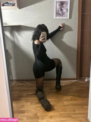 Shizelya - Check your inboxes 😉  The come join me look I give you when you