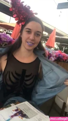 Jamie Loftus [ jamie-loftus ] - Think the guy in the pickup truck saw me?