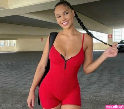 xolatina - I hope you guys enjoy this video of me masturbating in my red