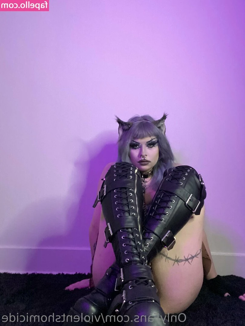 violenthomicidefree - Another long day  Time to slip these off