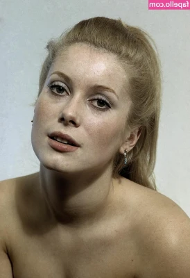 Deneuve - Posting new pics later today 😌