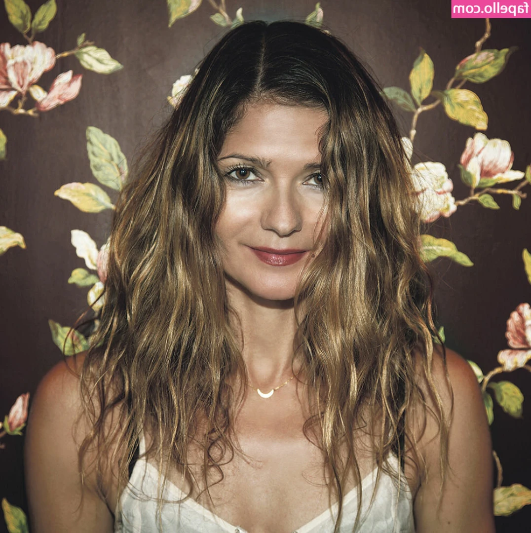 Jill Hennessy [ jill-hennessy ] - White Toes Footjob 😍