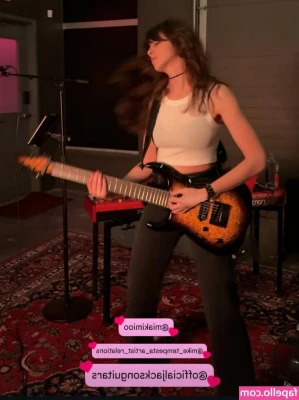 Mia Plays [ mia-plays ] - bringing back y0ung Queen Kali Rain LOL 🤣 Back when I didn't have