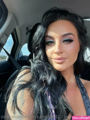 Demoncakes - I have so so many hot pics to share with you from my trip away  I can