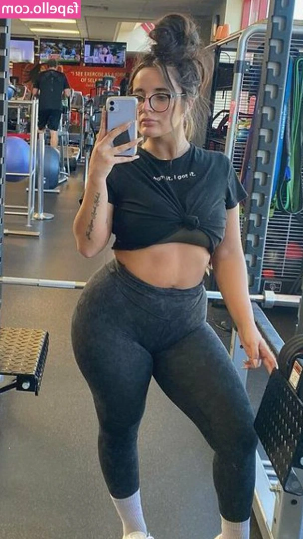  [ jessica-machado ] - Guten Morgen Jungs 🥰 Ich wünsche euch einen Arschgeilen Tag 😛